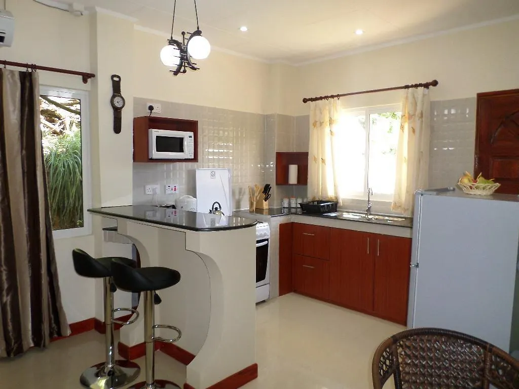 Precious Residence C - Self-Catering Studio Victoria 0*,  Σεϋχέλλες